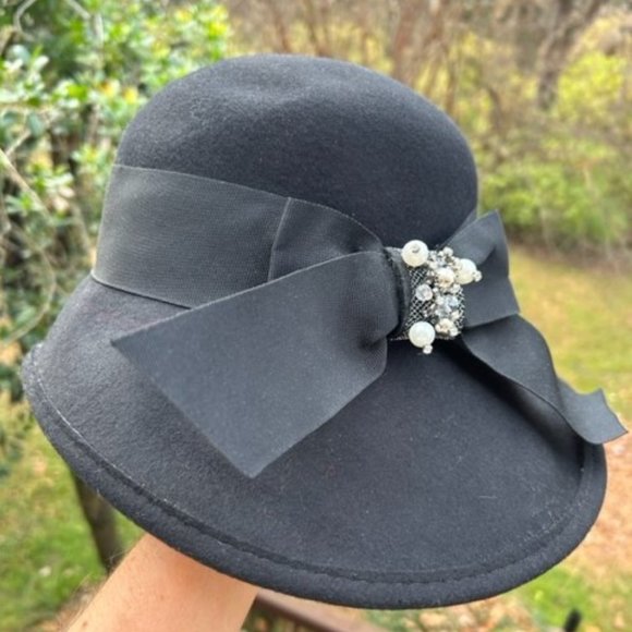 SCALA Collezione 100% Black Wool Hat with Decorated Bow - Picture 3 of 11